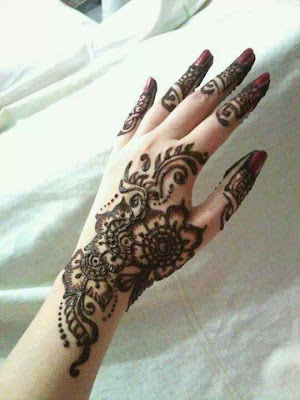 realy very good mahendi design