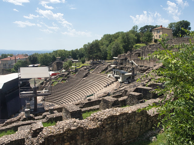 jiemve, le temps d'une pose, Lyon, Fourvière, théâtre romain, gradins, scene