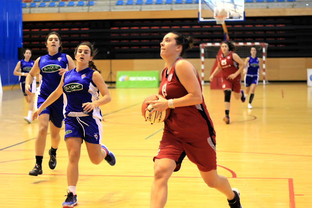 Baloncesto | El Ausarta Barakaldo EST celebra el carnaval en su partido con el líder Lagunak Lakita