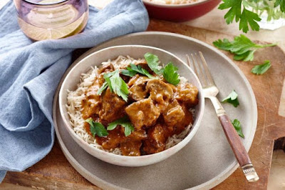  Slow cooker beef stroganoff 