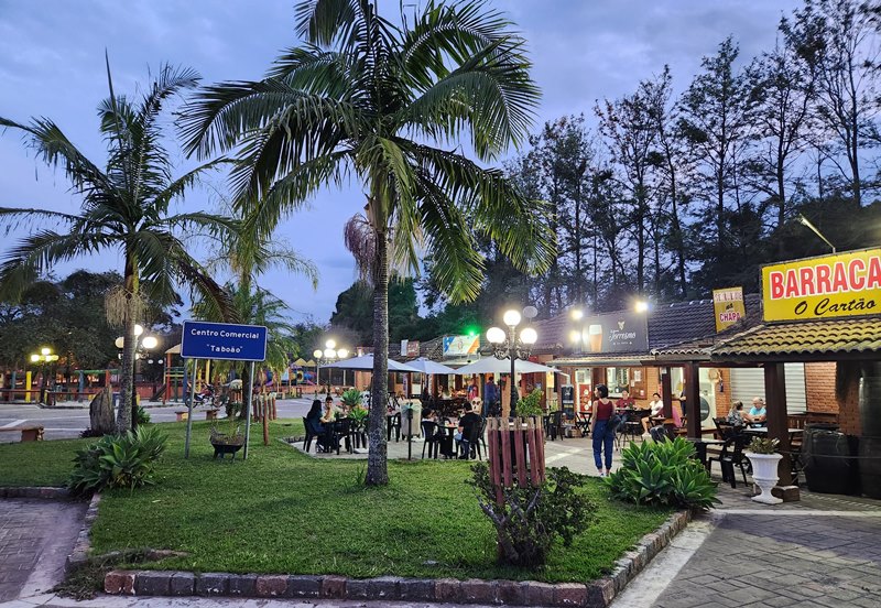 Restaurantes baratos em São Roque