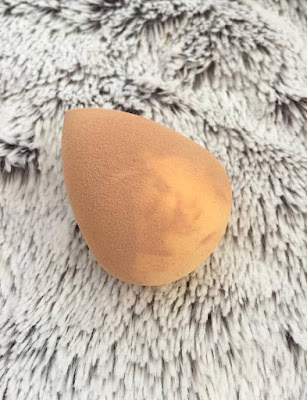 Makeup revolution blending sponge