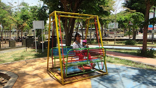 Foto Taman Bermain Di Stadion Yosonegoro Magetan