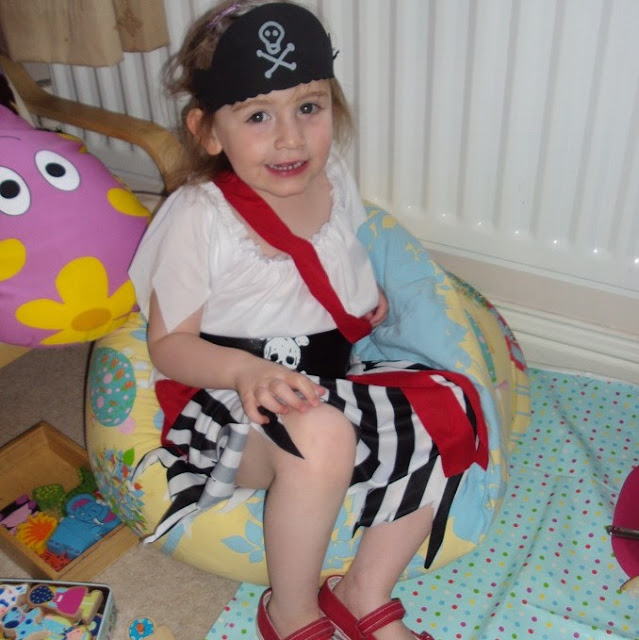 sasha as a pirate