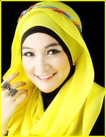 Model jilbab terbaru kuning