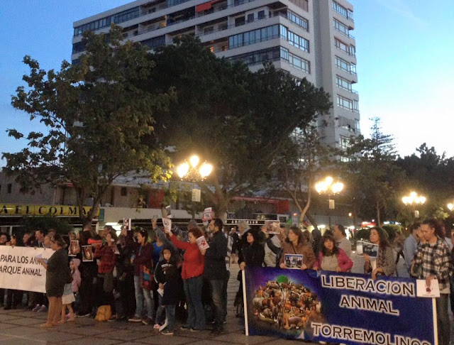 Concentración contra las muertes en Parque Animal Torremolinos