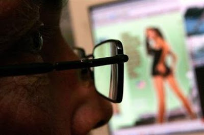 Produsen Film Porno Ini Tuntut Operator Telekomunikasi Amerika [ www.BlogApaAja.com ]