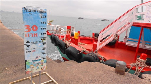 Na baan pier