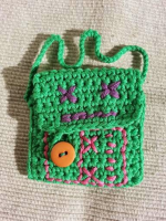 https://laventanaazul-susana.blogspot.com.es/2014/10/bolsita-de-robot-crochet.html