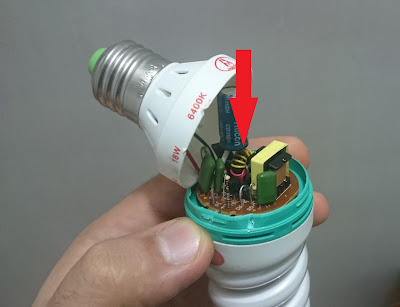 1.5v LED flashlight circuit