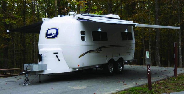 ultra lite travel trailers under 3 000 lbs