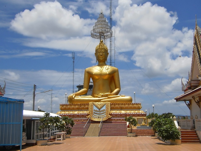 Buddhafigur in Nakhon Sawan