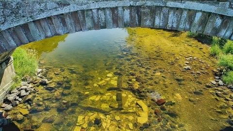 Le vieux pont d'Ancrum redécouvert sous la rivière Teviot en Ecosse