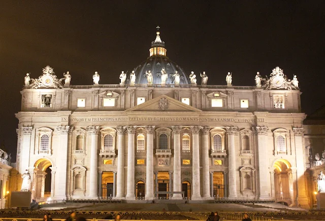  St. Peter’s Basilica, Vatican City