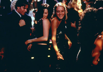 Kate Beckinsale and Chloe Sevigny in The Last Days of Disco