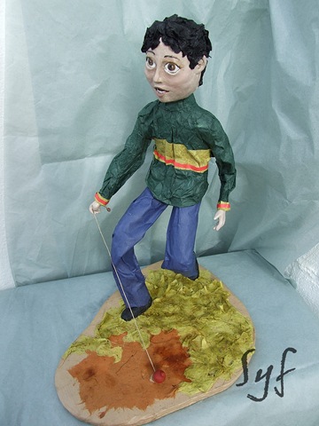 muñeco papel mache 12
