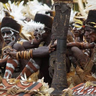 <img src=https://fazryan87.blogspot.com".jpg" alt="Papua New Guinea, Memiliki Suku Paling Ditakuti">