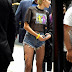 Miley Cyrus muy sexy por la calle y marcando pezones 