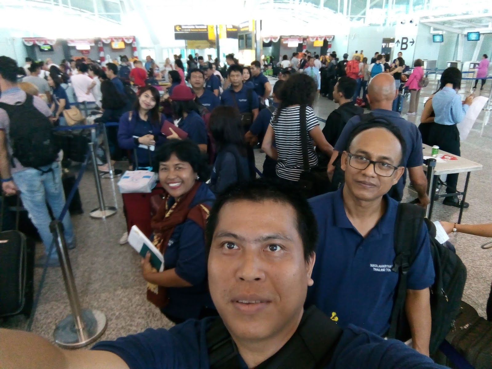 Akademi Pariwisata Akpar Denpasar Tour ke Thailand Kunjungi Bangkok dan Pattaya