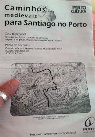 Folheto do percurso cultural: Caminhos Mediavais para Santiago no Porto . Com a descrição do Ponto de Encontro e de todos os detalhes