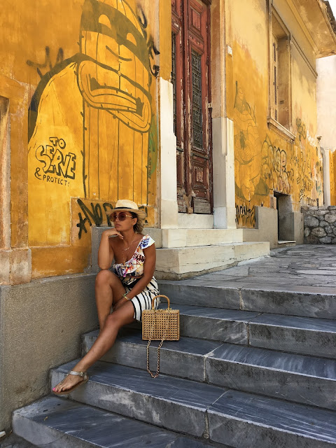Anafiotika, Athens, Greece, Cropped top, mixing prints, how to wear cropped top, wearing cropped top in you 30s, vintage straw bags, summer style blogger, best streetstyle, toronto fashion blogger