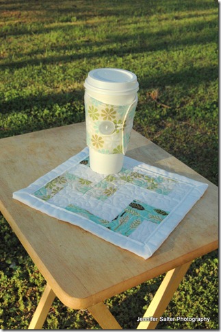 mug rug giveaway.pile of fabric 029-001