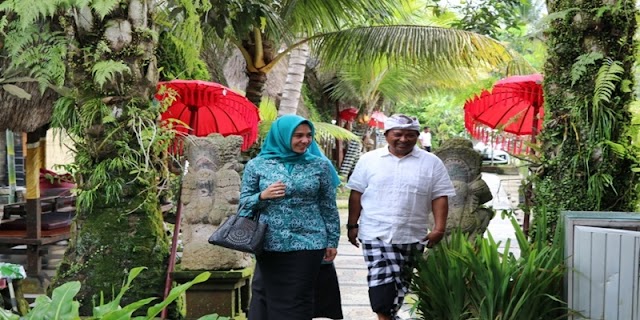 Apresiasi Kader Posyandu Sumbar Berprestasi, Kunjungi Posyandu Merak Desa Bona, Gianyar, Bali 