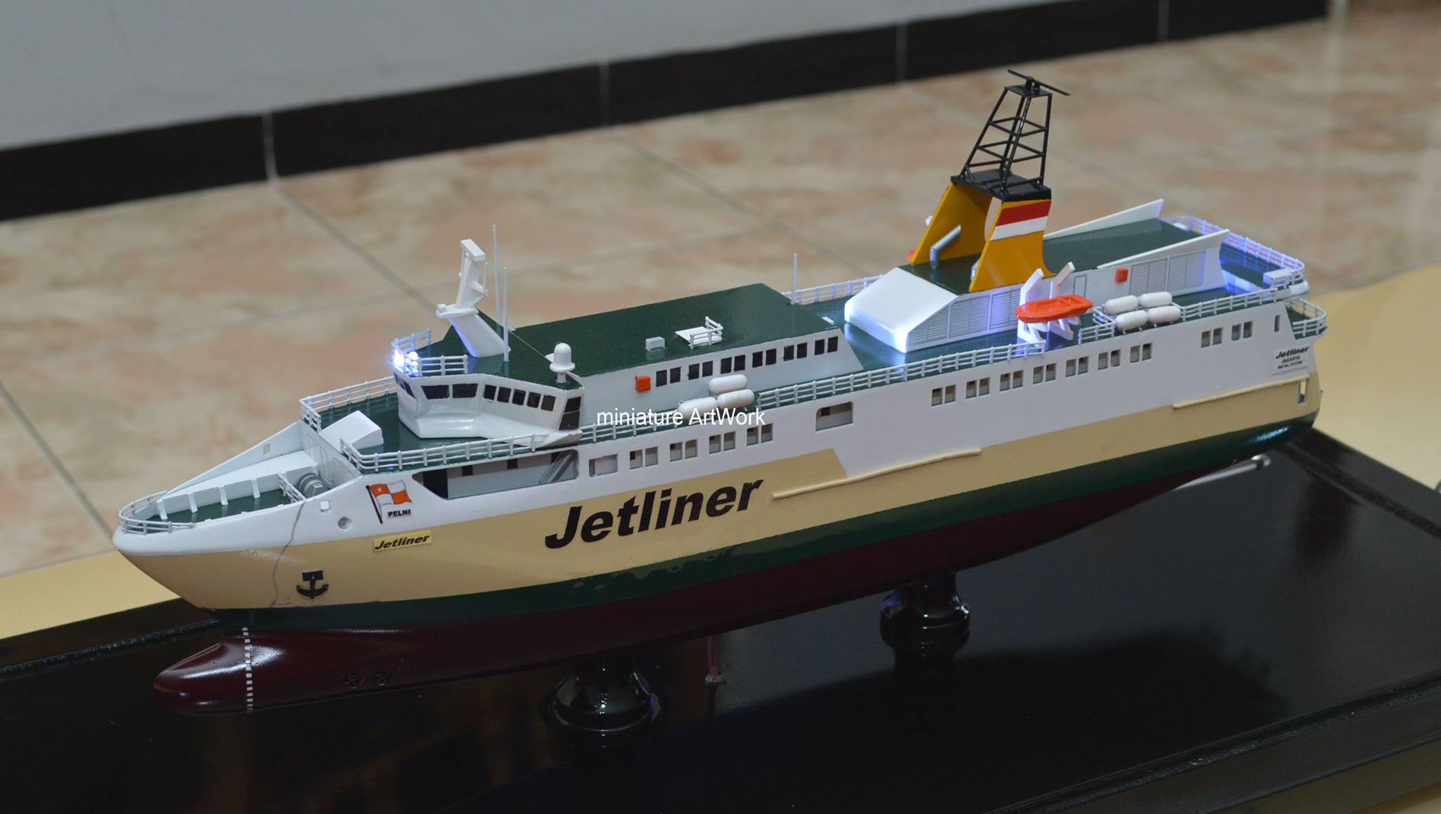 foto gambar desain sketsa miniatur kapal ferry cepat kfc jetliner milik pelni rumpun artwork planet kapal indonesia terbaru