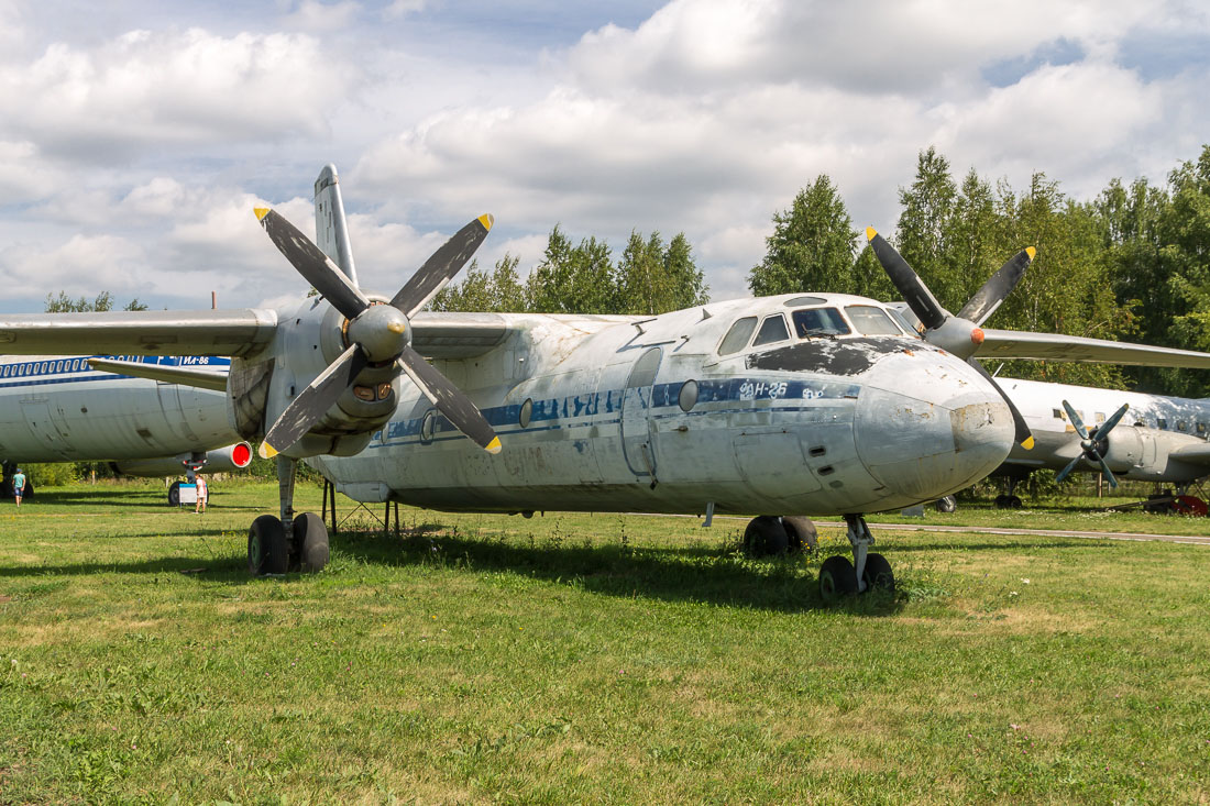 Самолёт Ан-26