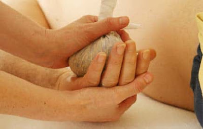 panchakarma-therapy-potli-massage