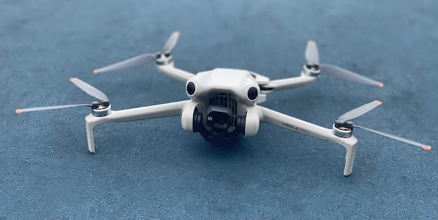 DJI تكشف النقاب عن طائرتها المسيرة الجديدة Mini 4 Pro