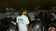 Pekalongan Banjir Rob, Laskar FPI Langsung Turun Membantu Para Korban