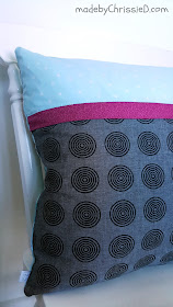 Hidden Zipper Cushion Tute by www.madebyChrissieD.com