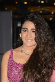 Actress Shalini Pandey HD Sills At 118 Movie Pre Release Event