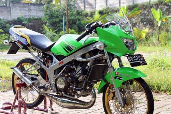 Modifikasi Motor Kawasaki Ninja 150 L Velg Jari-Jari