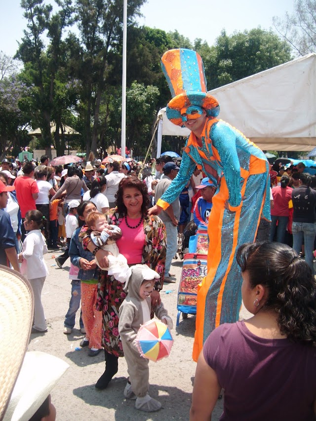 Autoridades cholultecas festejan a niños