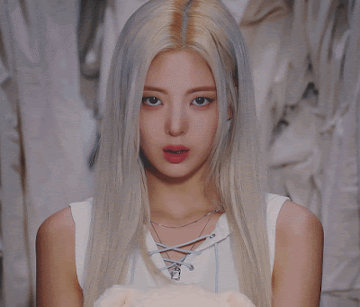 Lia (ITZY) | Beautiful and Talented