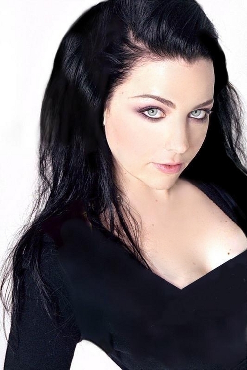 Here people say i look like Amy lee from Evanescense