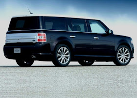 2013 Ford Flex rear three-quarters view.