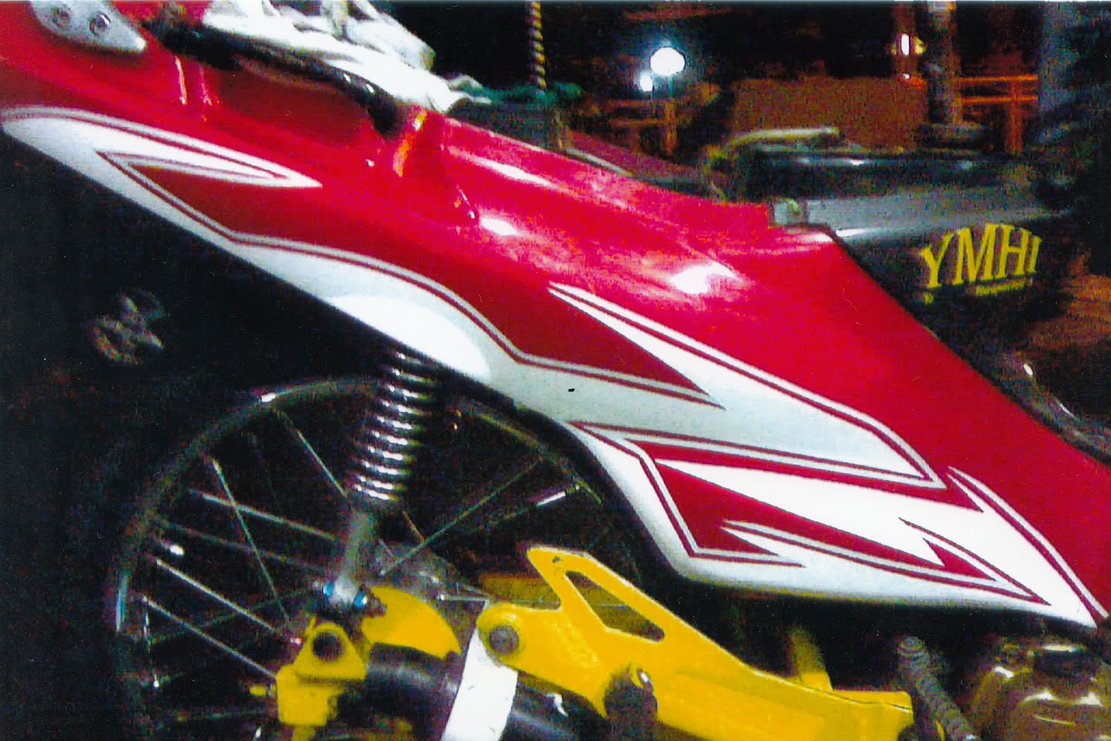 Detin s Cutting Sticker  Motor  Yamaha Jupiter Merah Putih 