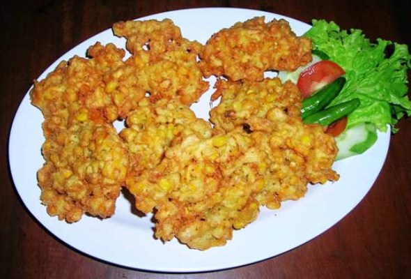 Resep dan Cara Membuat Bakwan Jagung Sederhana Renyah 