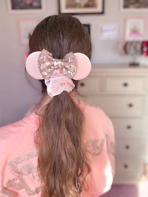 rose gold Minnie Mouse scrunchie with ponytail