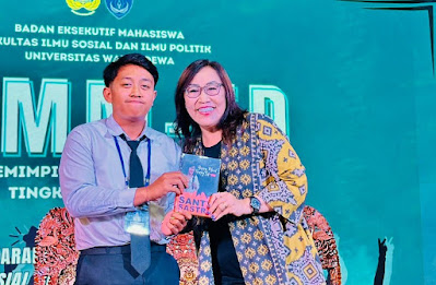 Mengasah Bakat Berbicara di Panggung Kepemimpinan: Peran Santy Sastra Public Speaking dalam LKMM-TD FISIP Universitas Warmadewa 2024