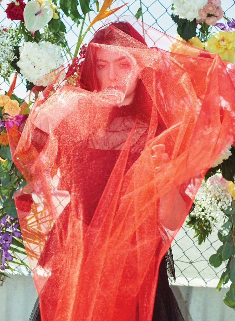 Lorde model photoshoot Fashion Magazine September 2017