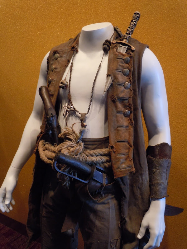 Pirates 4 Zombie Quartermaster outfit