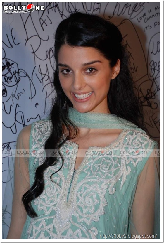 Giselle Monteiro “Love Aaj Kal” Harleen Photoshoot
