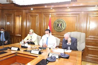 عبد الغفار يعقد اجتماعاً مع وزيرة البيئة ومحافظ جنوب سيناء