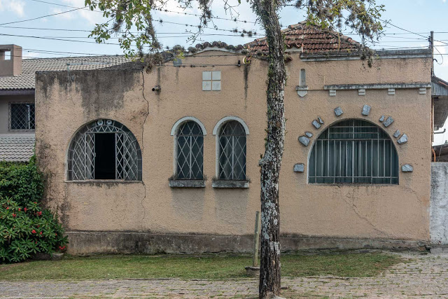 Casa de madeira e alvenaria na Rua Doutor Goulin.