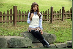 Kim-Ha-Yul-Outdoor-School-Girl-09