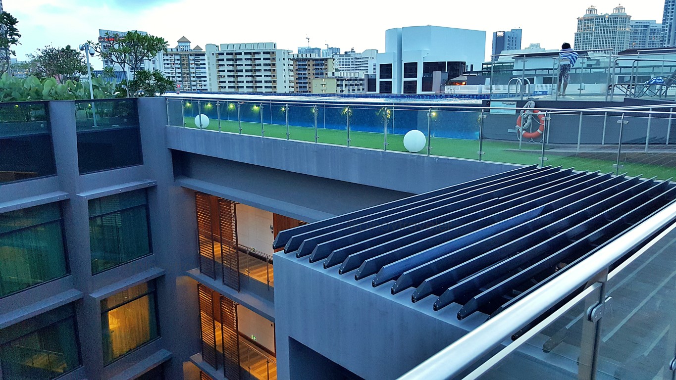 roof deck at Holiday Inn Express (HIE) Singapore Clarke Quay